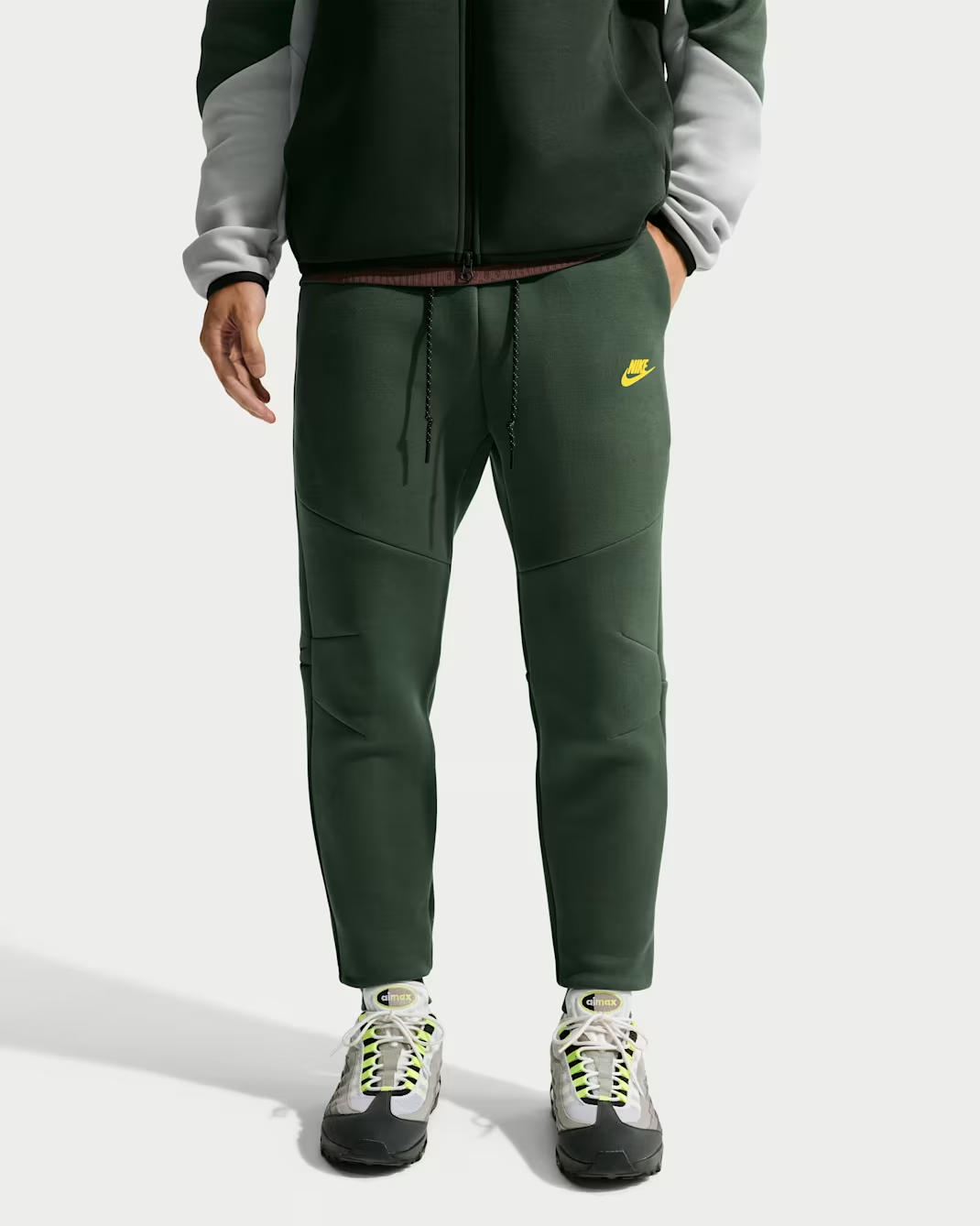 NIKE - TECH FLEECE SET - HV0949-304 CAMO GREEN/CHROME YELLOW