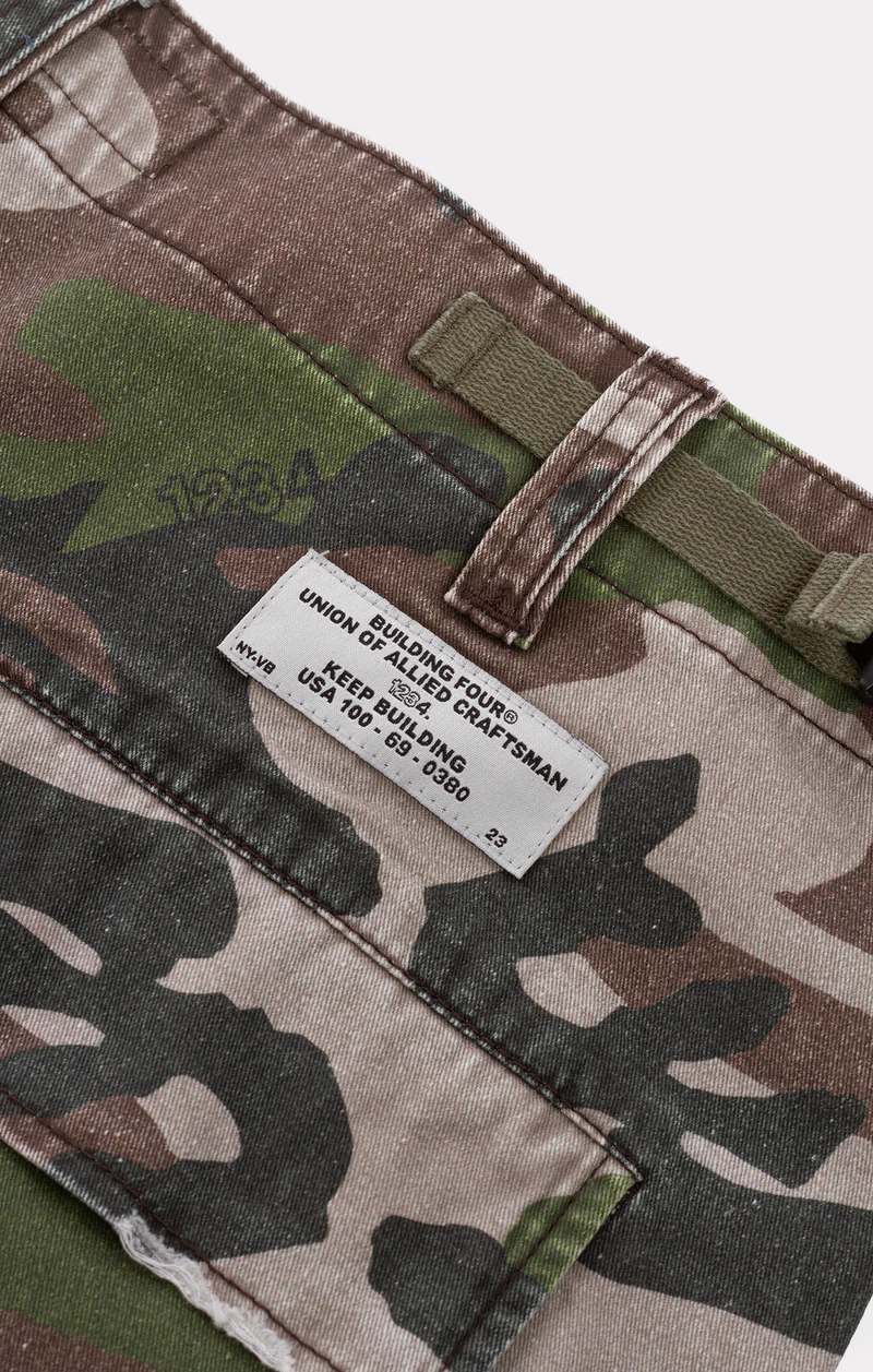 BLDG4 - SOPHIA GRAND CAMO SHORTS