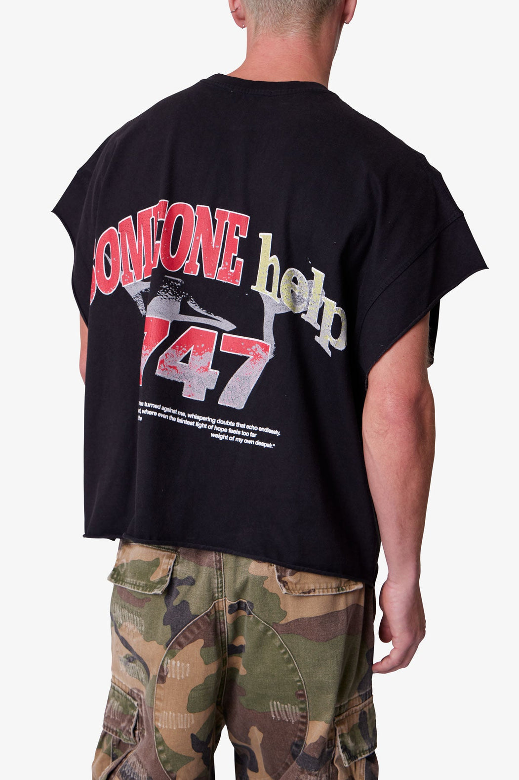 MNML - SNAKE CUT OF TEE