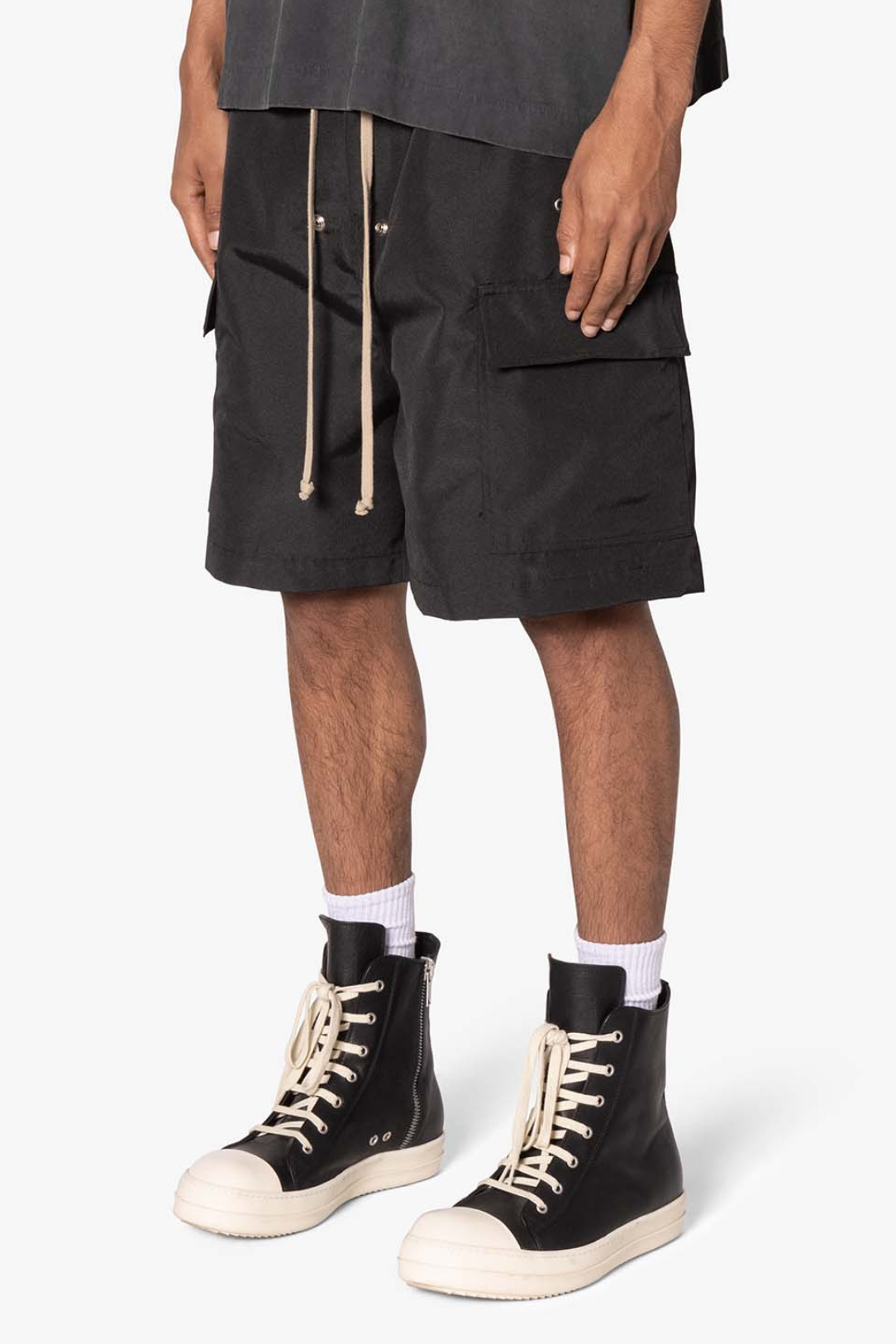 MNML - RAVE DOUBLE CARGO SHORTS
