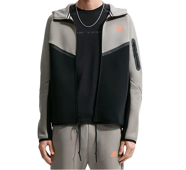 NIKE - TECH FLEECE SET - HV0949-321 -BLK/OLIVE