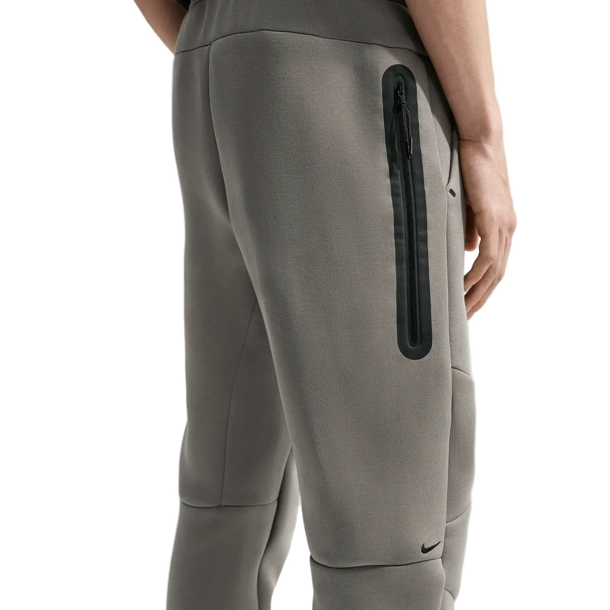 NIKE - TECH FLEECE SET - HV0949-321 -BLK/OLIVE